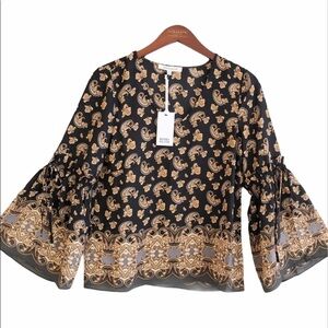ROSE + OLIVE  NWT Bell Sleeve Paisley Print Peasant Top Size Small